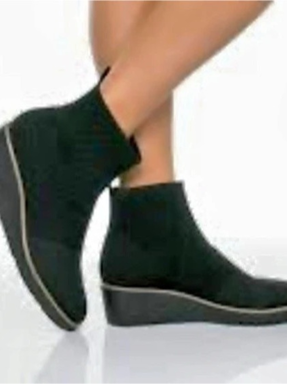 Bandolino Black Knit Wedge Ankle Boots US 9 Like New - Picture 6 of 13